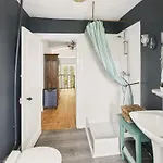 Grand Manoir Avec Terrasse Et Piscine Pour 10 בית נופש סן-ליון-סור-ווזר