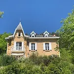 Grand Manoir Avec Terrasse Et Piscine Pour 10 *