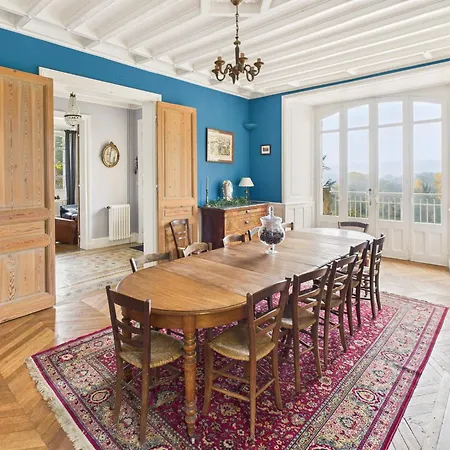 Prázdninový dům Grand Manoir Avec Terrasse Et Piscine Pour 12 Saint-Leon-sur-Vezere