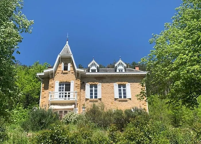Grand Manoir Avec Terrasse Et Piscine Pour 10 *